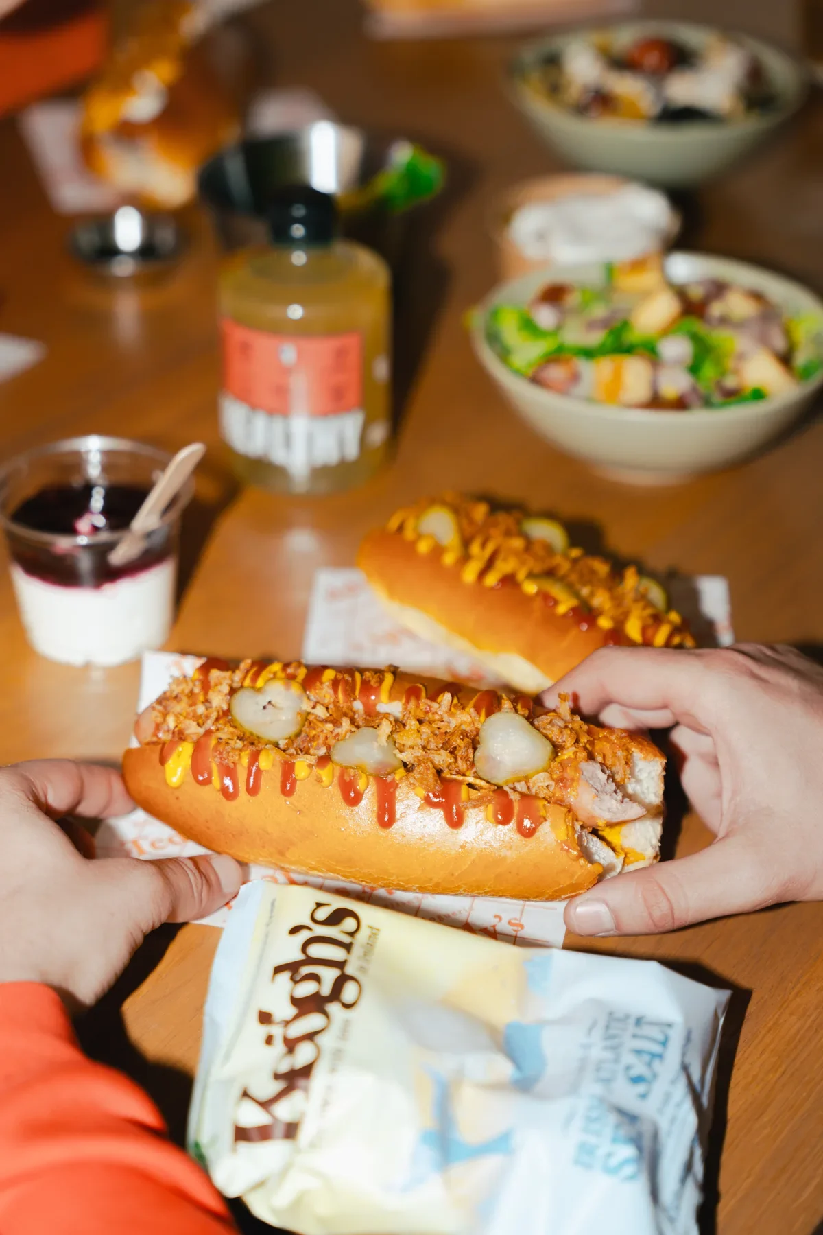 Street food réunie sur une table